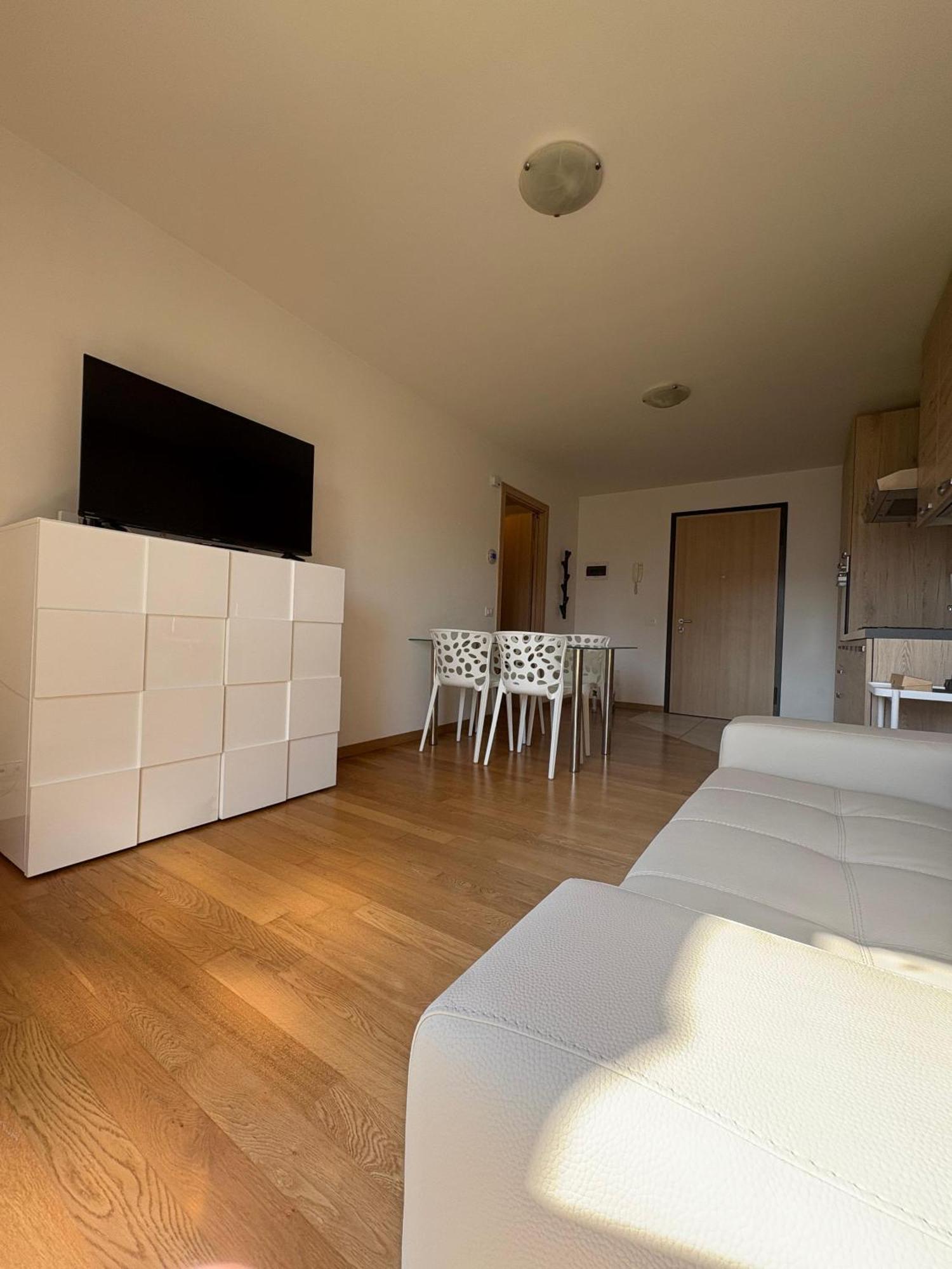 Crossroads Apartment Santa Maria la Longa Exterior photo